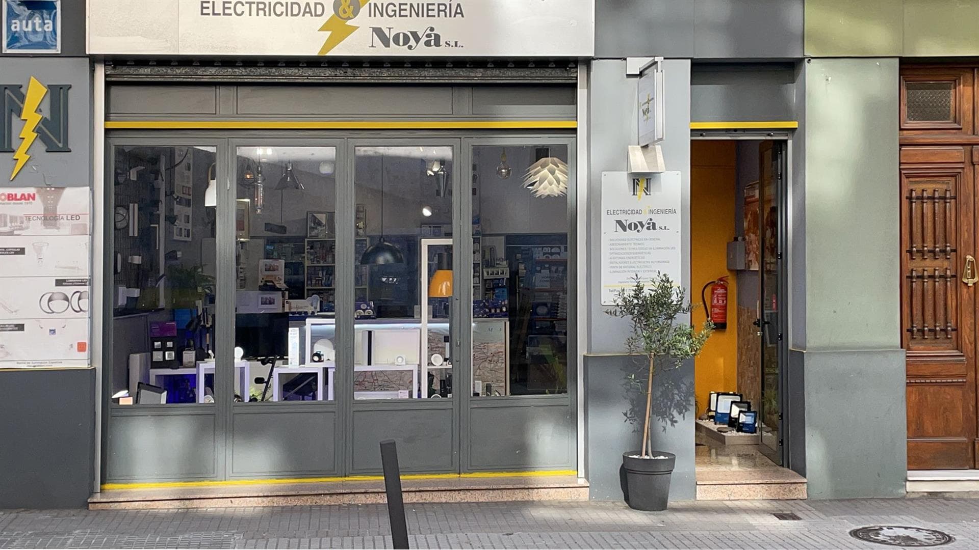 Tienda de productos de electricidad en Betanzos